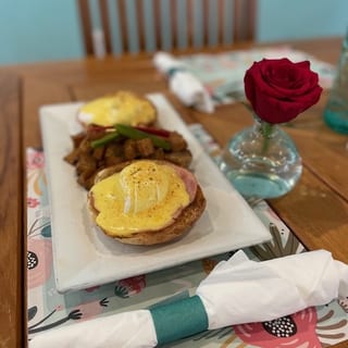 Eggs Benedict